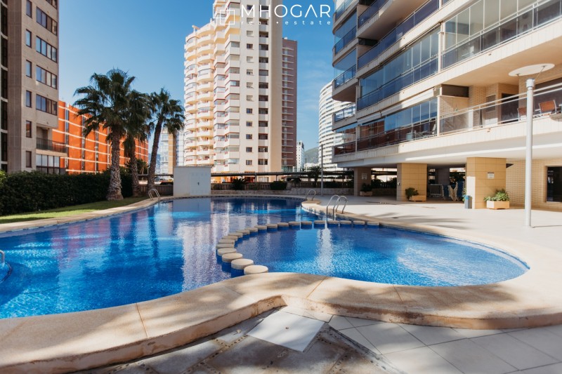 Calpe - Beautiful apartment located in the second line of the beach for sale!